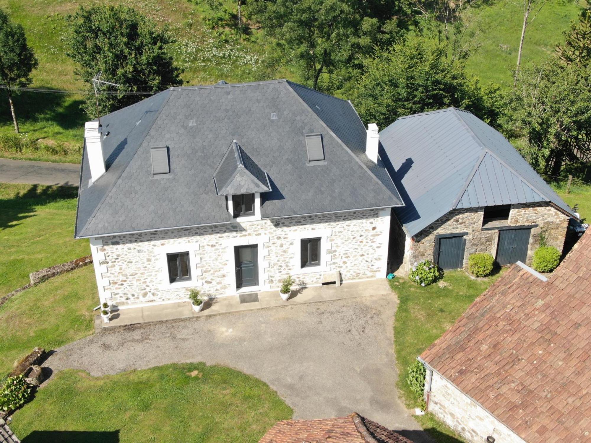 Maison Dans Ancien Corps De Ferme 4 A 6 Personnes Saint-Clement  Exterior photo